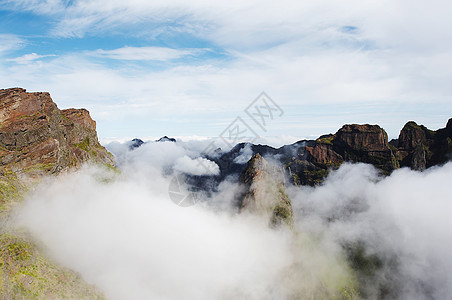 山岩石风景高山山脉天空植物群石头图片