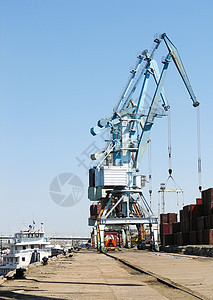 港口起重船航行商品船运货物海岸线组织机械车站货运蓝色图片
