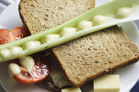 全餐沙拉三明治服务小吃黄瓜低脂肪健康饮食蔬菜黄油食物面包午餐图片