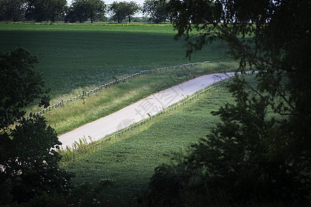 农村公路爬坡天空赛道场景旅行风景卡车路线蓝色天堂图片