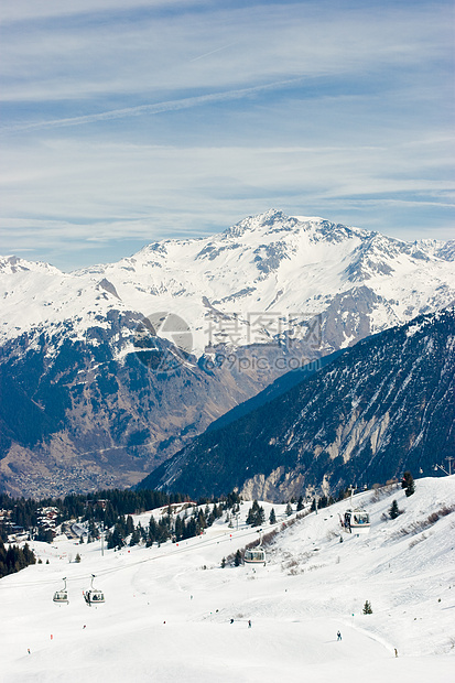 滑雪度假村山谷冒险风景城市骑术季节晴天运动岩石滑雪者天空图片