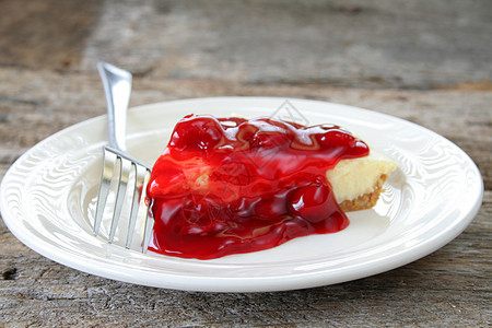 樱桃芝士蛋糕盘子甜点食物水果红色小吃背景图片