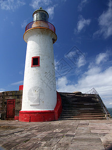 灯塔路面玻璃湖泊天空镜子海堤蓝色砂岩湖区图片