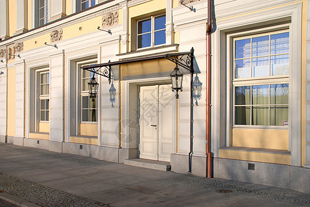 波兰沃克洛夫歌剧院的侧门入口木质歌剧晴天窗口图片
