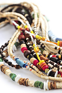 木头和珠项链珠宝串珠细绳工艺宏观配饰玻璃字符串椰子珊瑚图片