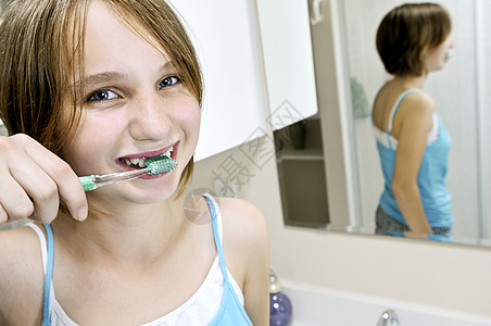 刷牙卫生牙刷孩子们女性牙膏打扫卫生间浴室孩子女孩图片