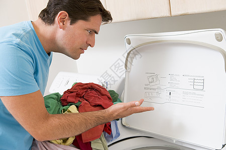洗衣业服装成人挫折家务水平洗衣机家庭生活休闲手势打扫图片