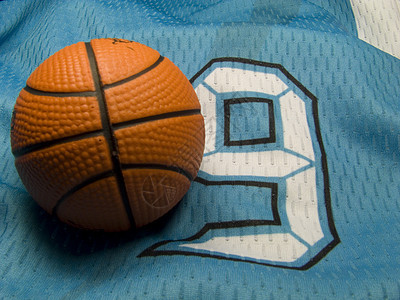 篮球和篮球制服图片