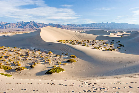 排水管桶干旱山脉瘦腿障碍沙漠假期气候水井记录环境图片