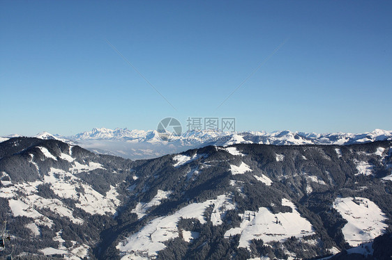 冬季草地蒂罗醇时间大山蓝色单根图片