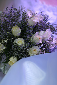 婚礼花束裙子手套白色新娘已婚传统戒指女士粉色家庭图片