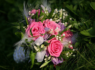婚礼花束磁带传统女士女性新娘花店粉色裙子家庭玫瑰图片