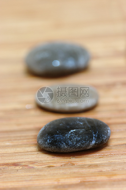 锌石块平衡奢华环境石头禅意水滴温泉冥想蓝色药品图片