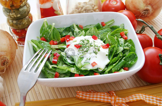 新鲜沙拉食物辣椒午餐蔬菜维生素图片
