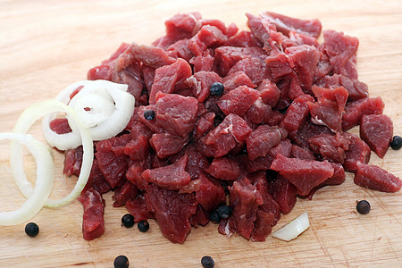 新鲜牛肉香料洋葱烹饪食物胡椒图片