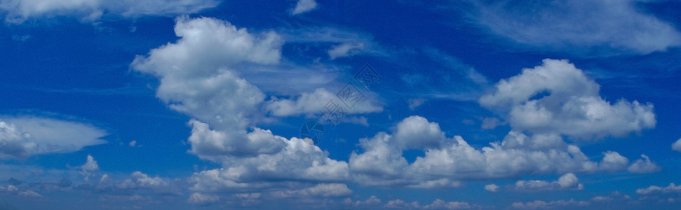亮度天空白色飞行蓝色气氛空气休息运动图片