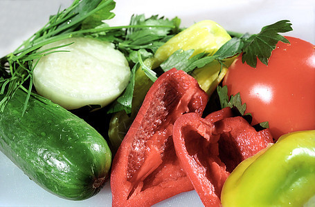 蔬菜紧闭红色洋葱芹菜植物食物辣椒黄色绿色黄瓜白色图片