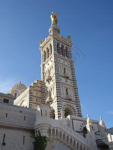 马赛大教堂 圣达梅德拉加尔德教会圣母教堂天空宗教楼梯爬坡大教堂蓝色城市图片