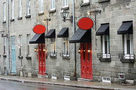 有书写空间的街头小商店城市历史下雨建筑公寓窗户旅游人行道建筑学魅力图片