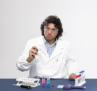 科学家在实验室中工作研究员实验考试法医调查医生烧瓶科学安全手套图片