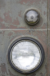 旧卡车两台灯图片