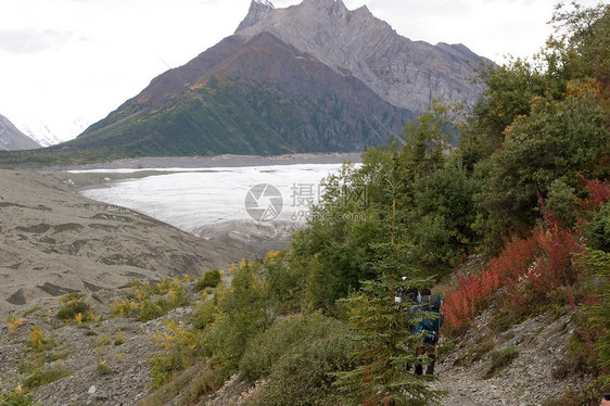 兰戈圣以利亚踪迹富豪岩石假期天空国家背包公园顶峰远足图片