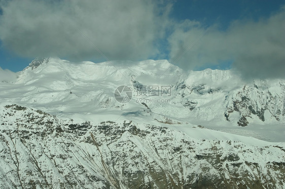 兰戈圣以利亚国家公园背包天空富豪顶峰爬坡风景荒野远景假期小路图片