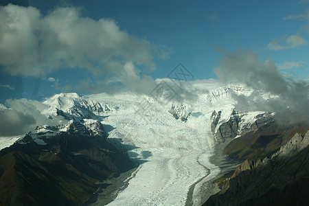 兰戈圣以利亚国家公园远景场景爬坡富豪天空人行道顶峰荒野风景远足图片