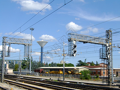 小火车站旅行车站铁路火车民众电气运输图片