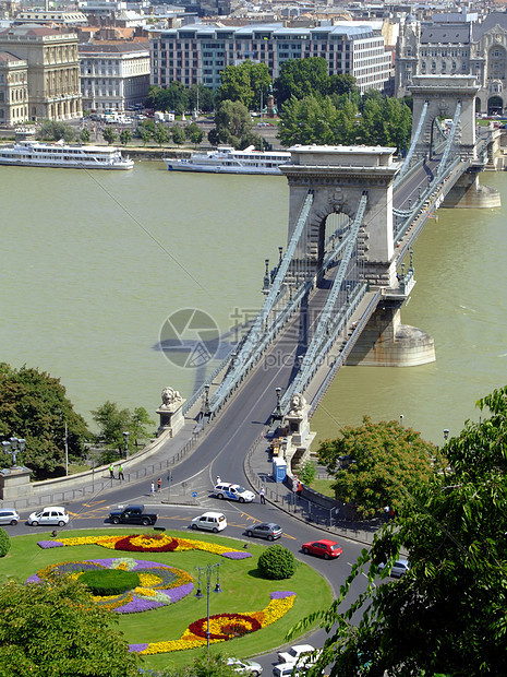 多瑙河上的Széchenyyi连线桥图片