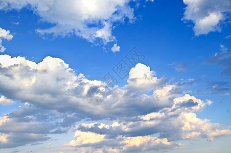 蓝色天空 白云梦幻日光晴天气氛编队风景天气多云戏剧性快乐图片