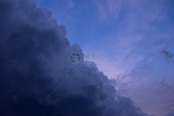 暴风云雷雨天气地平线积雨蓝色气候天空图片