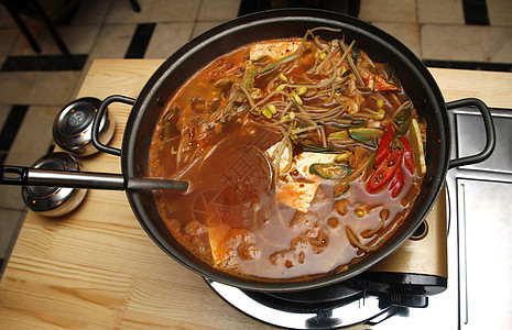 韩国汤餐厅午餐食品烹饪托盘猪肉海鲜食物课程美味图片