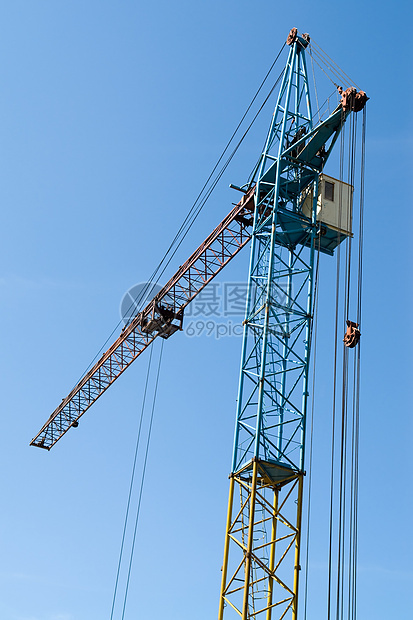 建筑塔起重机高度天空工作工程城市工程师构造机械建筑蓝色图片