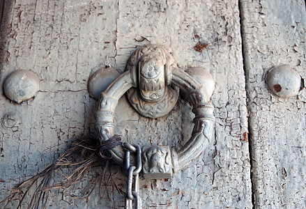 旧门锁匠街道入口挂锁木头木匠木材质地钥匙图片
