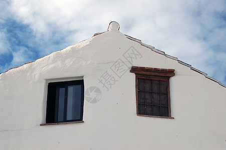 村住房木材入口窗户街道锁匠质地木匠钥匙蓝色天空图片