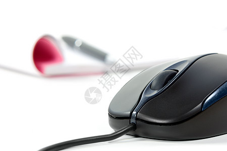 黑计算机鼠标和写字板办公室电脑软垫互联网光学白色老鼠写作商业电缆图片