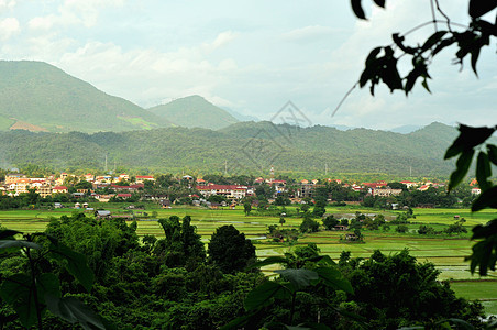 美丽的风景如凡维昂地标丛林岩石旅行荒野丘陵山脉全景远足石灰石图片