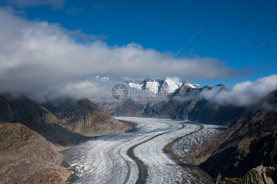 阿莱施冰川石头全景岩石季节旅游峡谷高山裂缝天空气候图片