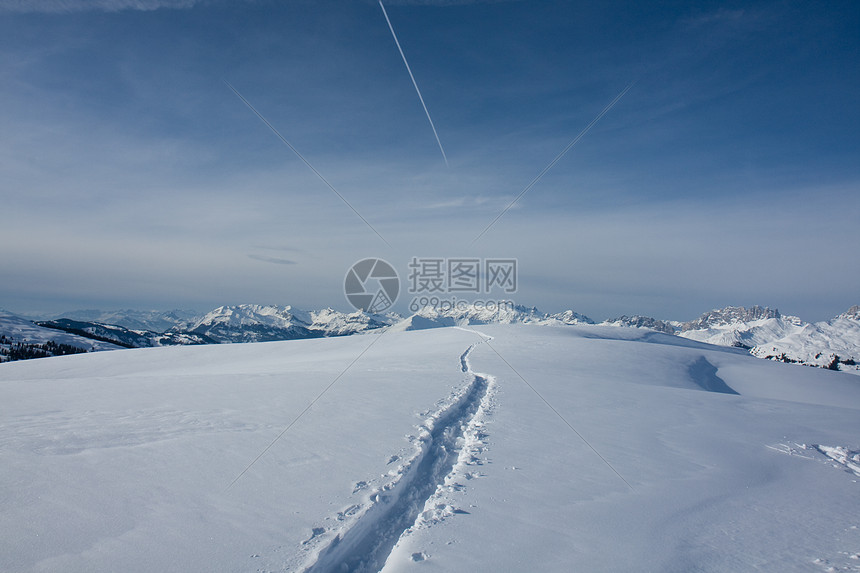 在瑞士阿尔卑斯山进行训练图片