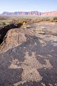 阿纳萨齐峡谷的Petroglyphs原住民文明雕刻涂鸦岩画历史文化图片