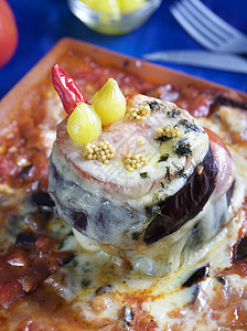 鸡蛋加茄炙烤铣削午餐烹饪地面猪肉茄子蔬菜食物胡椒图片