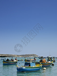 马耳他渔村蓝色医学天蓝色庇护所码头泊位港口假期海岸场景图片