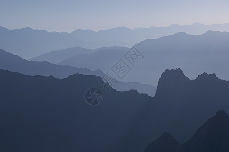 山脚影全景剪影薄雾地平线图层山脉地形天线日出天空图片