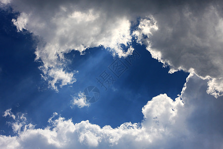 天堂的云朵图片