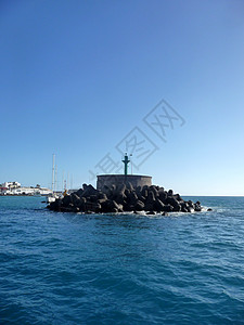 卢加尔阿夸马里纳码头波浪海洋蓝色海浪海景地标天空建筑学图片