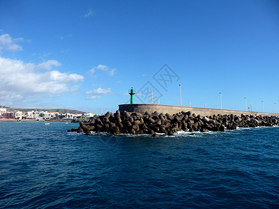 卢加尔阿夸马里纳码头波浪天空海洋蓝色海浪地标海景建筑学图片