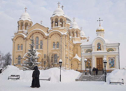 皮亚利尼科拉耶夫人修道院圆顶建筑男人教堂图标教会信仰钟楼崇拜图片