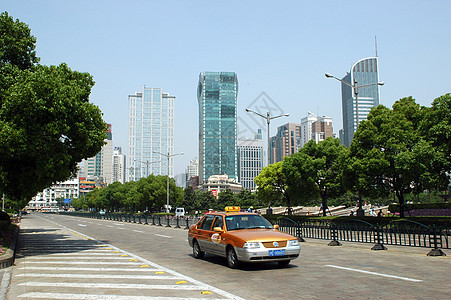 上海街道 有现代化建筑图片