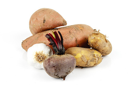 配有大蒜 甜菜根和马铃薯的甜土豆生活烹饪紫色块茎食物糖类营养感恩淀粉植物图片